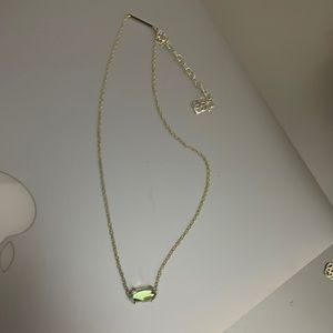 Kendra Scott necklace